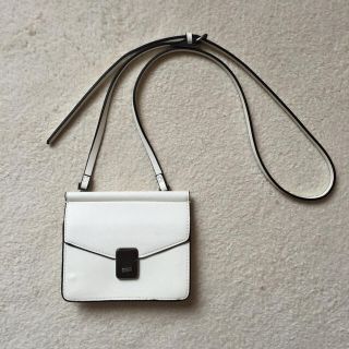 ザラ(ZARA)のZARA ホワイト ポシェット(ショルダーバッグ)