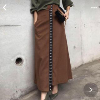 アメリヴィンテージ(Ameri VINTAGE)のアメリヴィンテージ　MANY CLASP SKIRT(ロングスカート)