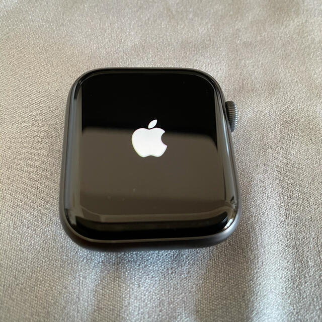 Apple Watch(アップルウォッチ)のApple Watch Nike Series 5 GPS スペースグレイ スマホ/家電/カメラのスマホアクセサリー(その他)の商品写真