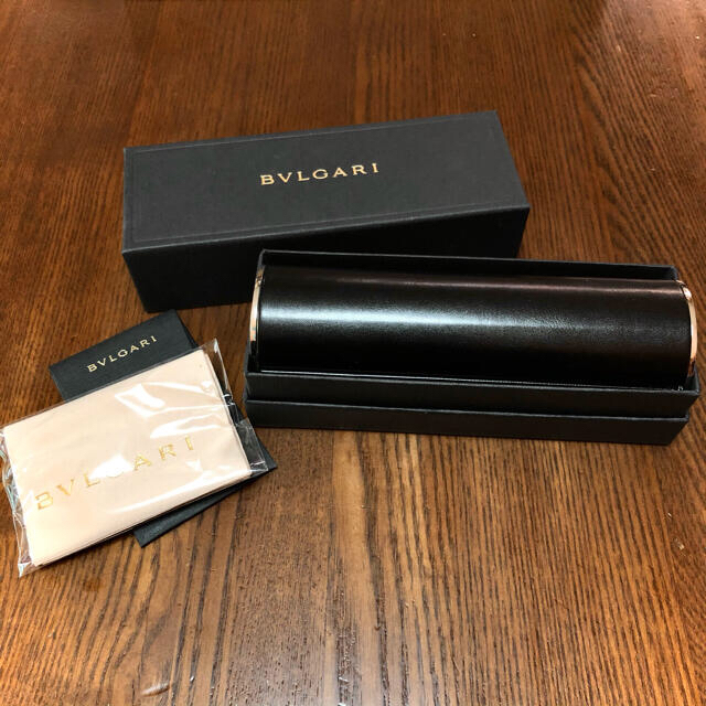 BVLGARI(ブルガリ)のBVLGARI メガネケース （専用の箱・メガネ拭き付き） レディースのファッション小物(サングラス/メガネ)の商品写真