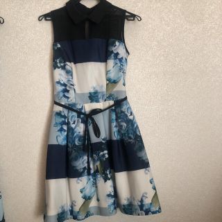 リナシメント　花柄ワンピース　XS