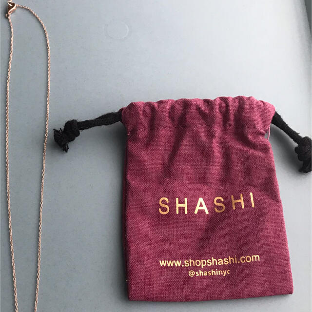 Shashi(シャシ)のSHASHI三日月型ネックレス レディースのアクセサリー(ネックレス)の商品写真