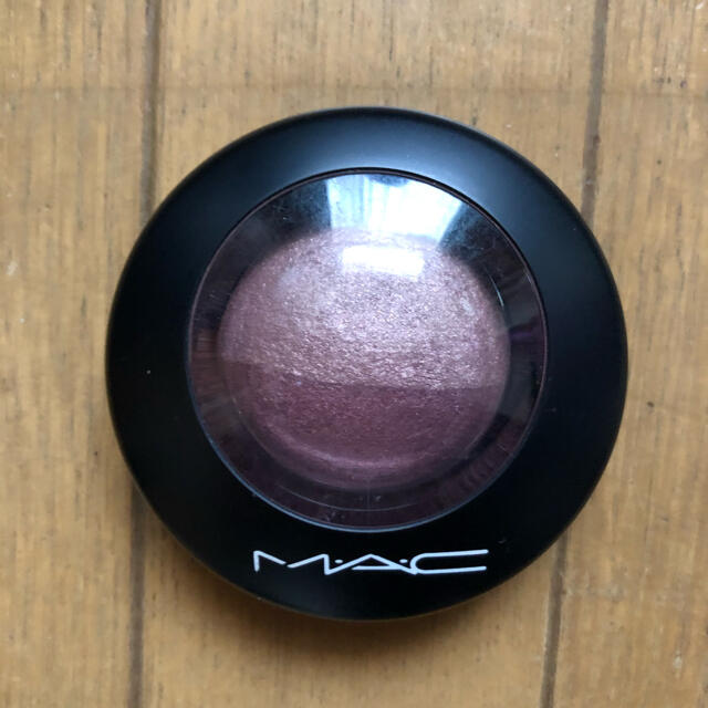 MAC(マック)のM・A・C ミネラライズ アイシャドウ 2色 パープル コスメ/美容のベースメイク/化粧品(アイシャドウ)の商品写真