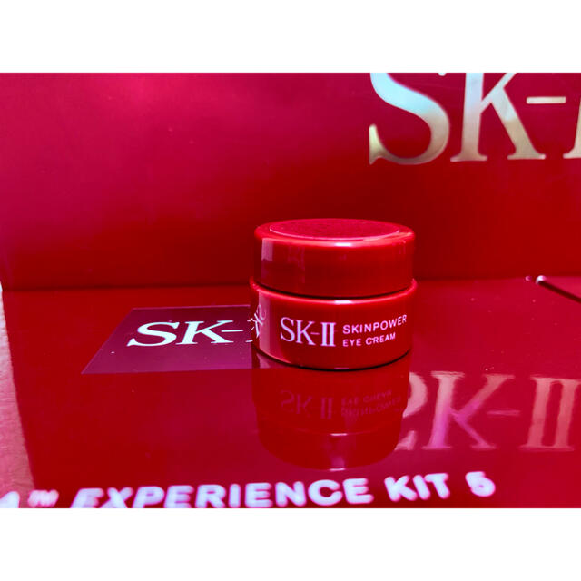 SK-II(エスケーツー)の2020年新製品1個2.5g　SK-II エスケーツースキンパワーアイクリーム コスメ/美容のスキンケア/基礎化粧品(アイケア/アイクリーム)の商品写真
