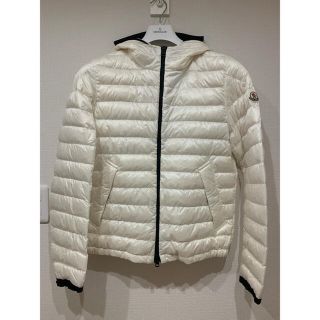 モンクレール(MONCLER)のモンクレール　ライトダウン　美品(ダウンジャケット)