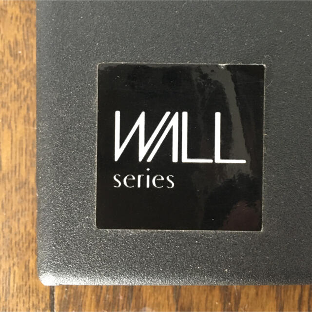 WALL(ウォール)のWALL 壁寄せ テレビスタンド ロータイプ　北欧　オシャレ　美品 インテリア/住まい/日用品の収納家具(棚/ラック/タンス)の商品写真