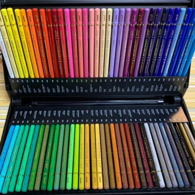 ほぼ新品 三菱色鉛筆 ユニカラー 72色セット - 画材 ほぼ新品 三菱色鉛筆 ユニカラー 72色セット - 画材