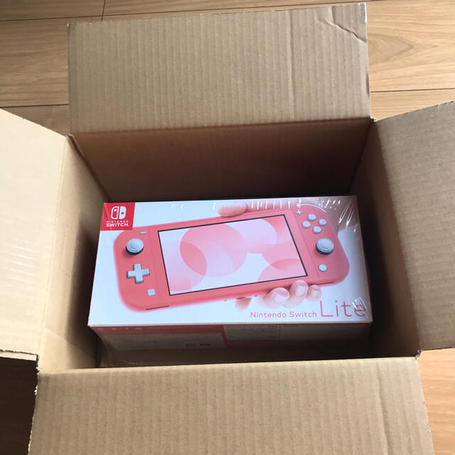 シュリンク付き】【新品未開封】Switch Lite コーラル 任天堂 シュリンク付き】【新品未開封】Switch Lite コーラル 任天堂