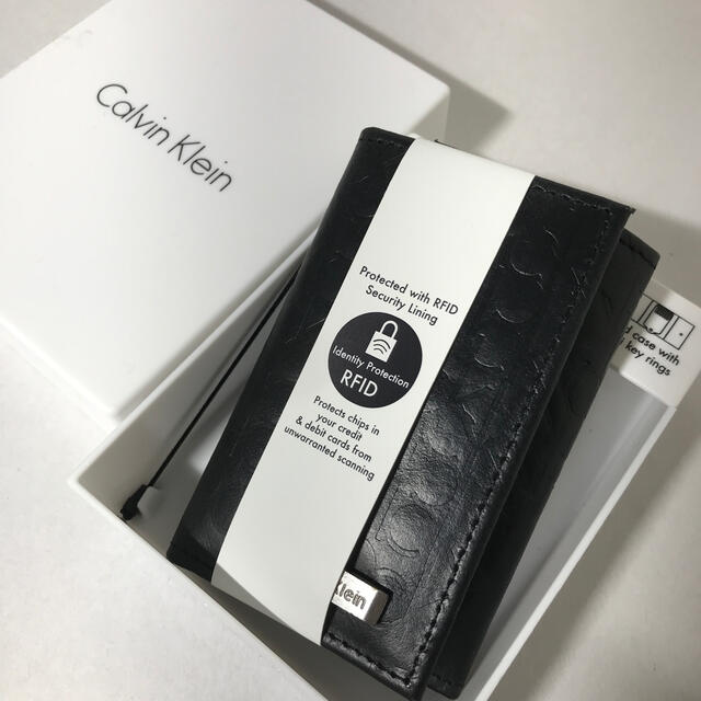 Calvin Klein(カルバンクライン)の直営店購入 新品カルバンクライン 高級牛革11000円 6連キーケース メンズのファッション小物(キーケース)の商品写真