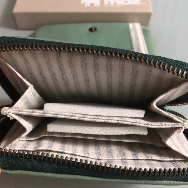 moz 牛革　財布 レディースのファッション小物(財布)の商品写真