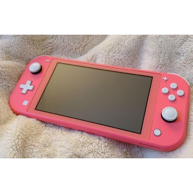 Nintendo Switch(ニンテンドースイッチ)のSwitch Lite 本体 ピンク エンタメ/ホビーのゲームソフト/ゲーム機本体(家庭用ゲーム機本体)の商品写真