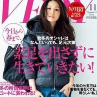 デュベティカ(DUVETICA)の【最終値下げ！！】井川遥さん着用【デュベティカ】38 THIADUE(ダウンジャケット)