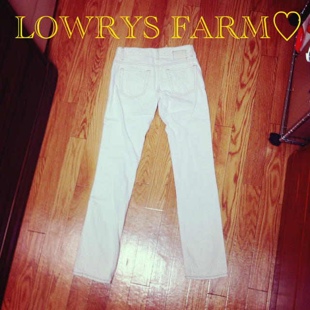 LOWRYS FARM(ローリーズファーム)のLOWRYS ホワイトデニム レディースのパンツ(デニム/ジーンズ)の商品写真