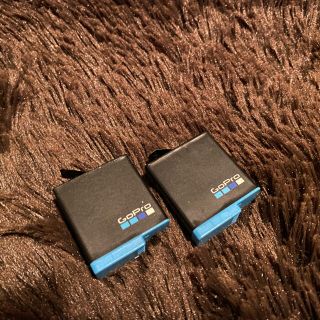 ゴープロ(GoPro)のGopro8 バッテリー2つセット(ビデオカメラ)