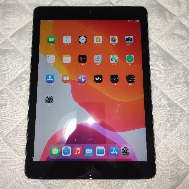 (専用)すごく美品 iPad 第6世代 32GB Au 白ロム