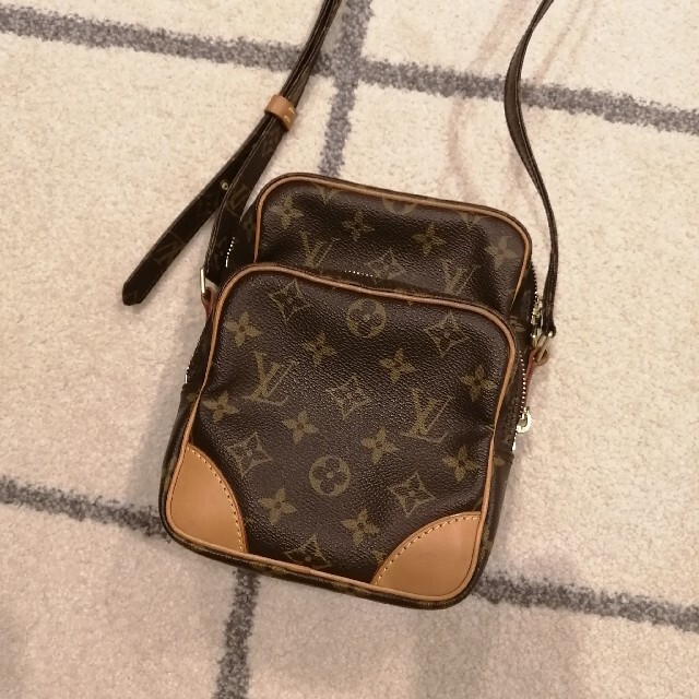 LOUIS VUITTON　アマゾン