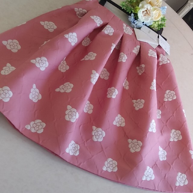 ✨????新品タグ付き✨????エムズグレイシー✨????カメリア柄スカート