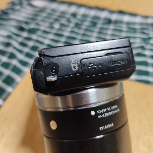 SONY(ソニー)のNEX-5R + SIGMA 19MM F2.8【ジャンク】 スマホ/家電/カメラのカメラ(ミラーレス一眼)の商品写真