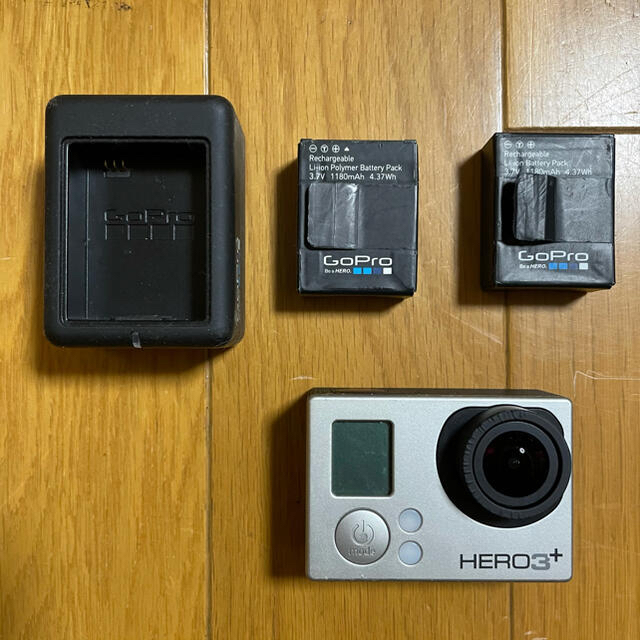 GoPro(ゴープロ)のGo Pro Hero3＋　バッテリー×２個付属 スマホ/家電/カメラのカメラ(ビデオカメラ)の商品写真