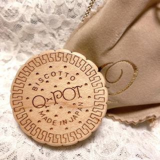 キューポット(Q-pot.)の【未使用品】Q-pot. ラウンドミルクビスケット🍫コードリール(ブローチ/コサージュ)