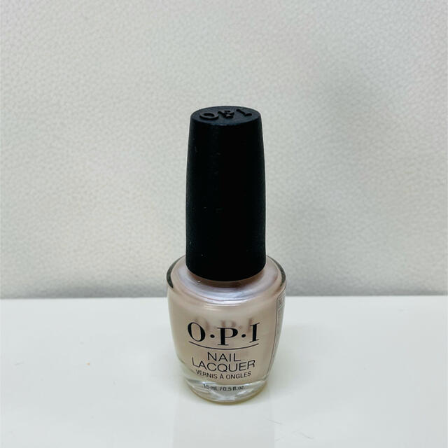 OPI(オーピーアイ)のOPI ネイルラッカー　マニュキュア　NLE94 コスメ/美容のネイル(マニキュア)の商品写真