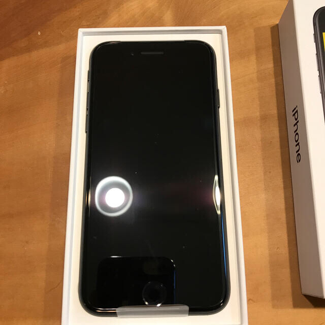 iPhoneSE第二世代64G