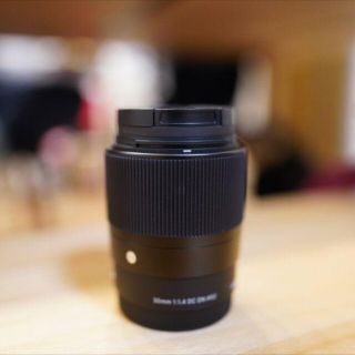 シグマ(SIGMA)のシグマ 30mm f1.4 dcdn　ソニーEマウント(レンズ(単焦点))