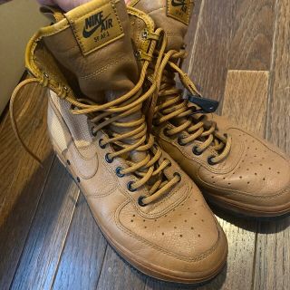 ナイキ(NIKE)のヒャク様専用　NIKE force1  sfaf1 ベージュ　　(スニーカー)