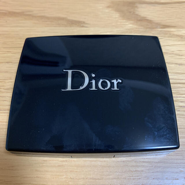 Christian Dior(クリスチャンディオール)のディオール サンク クルール 827 バイオレットガーデン コスメ/美容のベースメイク/化粧品(アイシャドウ)の商品写真