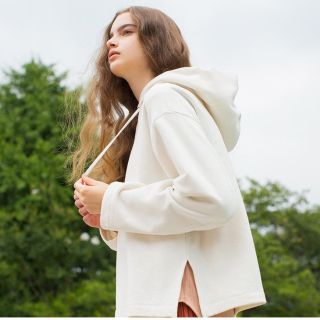 ユニクロ(UNIQLO)のUNIQLO U パーカー(パーカー)