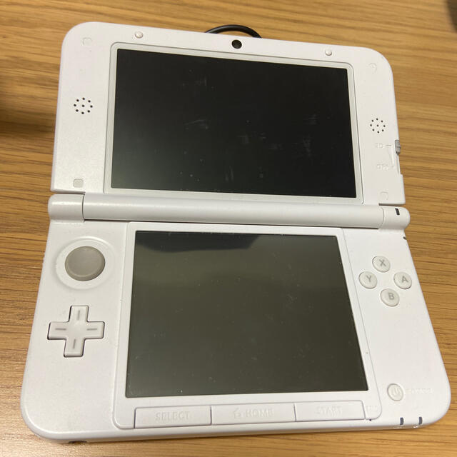 ニンテンドー3DS(ニンテンドー3DS)の3DS LL White 中古品 エンタメ/ホビーのゲームソフト/ゲーム機本体(携帯用ゲーム機本体)の商品写真