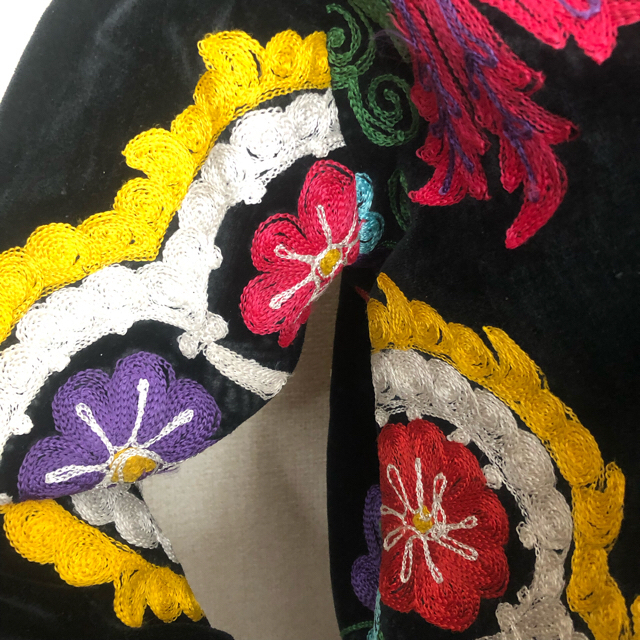 スザニ ジャケット 花柄 ベロア 民族衣装 花柄 個性的 個性派 ヴィンテージの通販 by N｜ラクマ