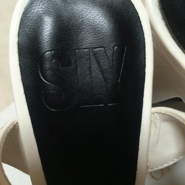 SLY(スライ)のSLY/サンダル レディースの靴/シューズ(サンダル)の商品写真