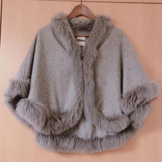 GIVENCHY(マフラー/ショール)のフリマアイテム一覧 GIVENCHY(マフラー/ショール)のフリマアイテム一覧