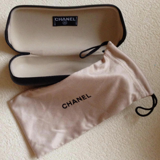 CHANEL(シャネル)の【値下げ】CHANEL メガネケース レディースのファッション小物(サングラス/メガネ)の商品写真