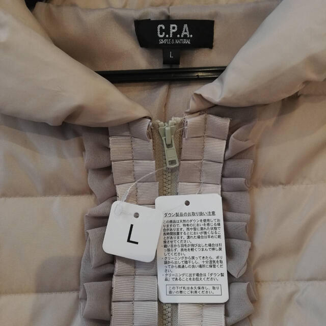 美品 CPA simple＆natural ダウン コート ベージュ 防寒 レディースのジャケット/アウター(ダウンコート)の商品写真