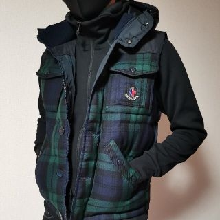 モンクレール(MONCLER)のモンクレール　ダウンベスト　(ダウンベスト)