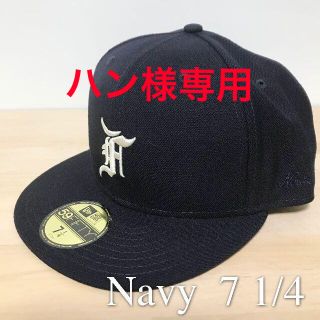 フィアオブゴッド(FEAR OF GOD)の【7 1/4 NAVY】FOG ESSENTIALS X NEW ERA(キャップ)