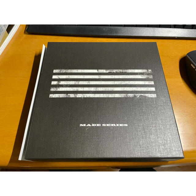 BIGBANG(ビッグバン)のBIGBANG MADE SERIES初回生産限定盤 Blu-ray 4枚組 エンタメ/ホビーのDVD/ブルーレイ(ミュージック)の商品写真