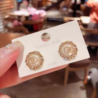 ゴールドパールピアス♡韓国アクセ　インポートアクセ(ピアス)