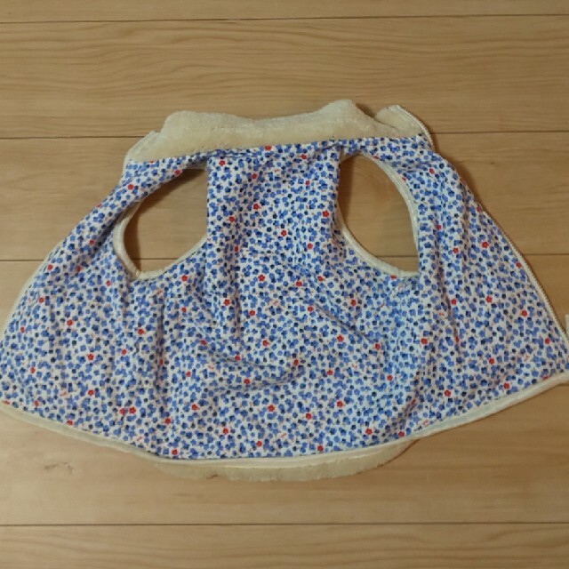 mikihouse(ミキハウス)の不二子様専用♡ 美品♡MIKI HOUSE リバーシブル ベスト 110cm キッズ/ベビー/マタニティのキッズ服女の子用(90cm~)(ジャケット/上着)の商品写真