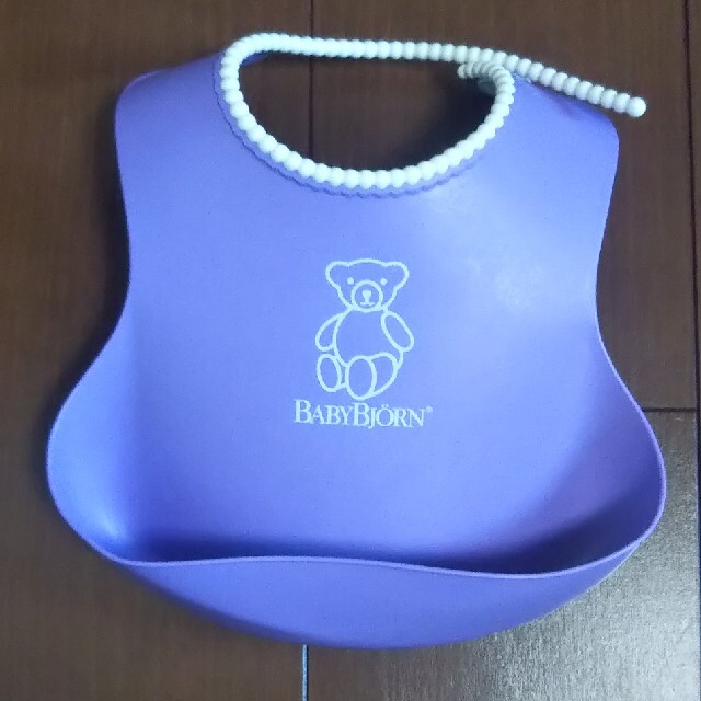 BABYBJORN(ベビービョルン)のet1005様専用 ベビービョルン ソフトスタイ ビブ  紫 キッズ/ベビー/マタニティのこども用ファッション小物(ベビースタイ/よだれかけ)の商品写真