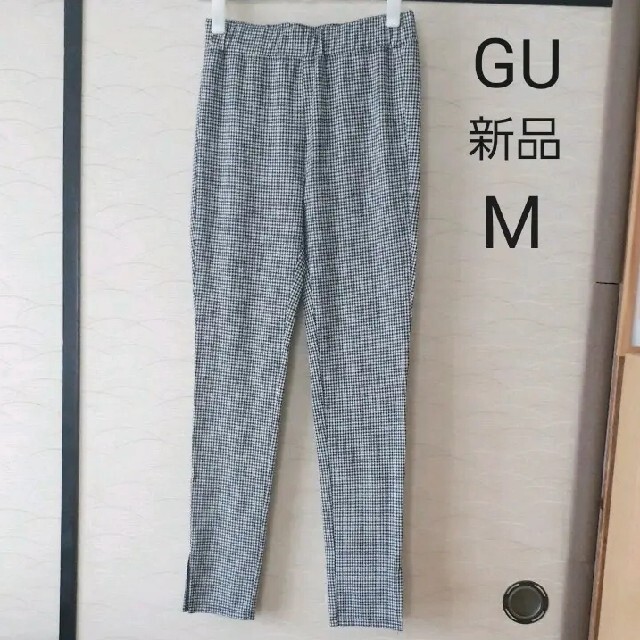 GU(ジーユー)のジーユー　スリット入り　レギンスパンツ　M レディースのレッグウェア(レギンス/スパッツ)の商品写真