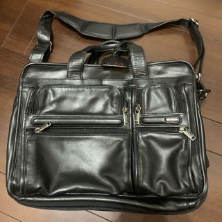 トゥミ(TUMI)のTUMI 96141G4.4（廃番）ナパ レザー バッグ(ビジネスバッグ)