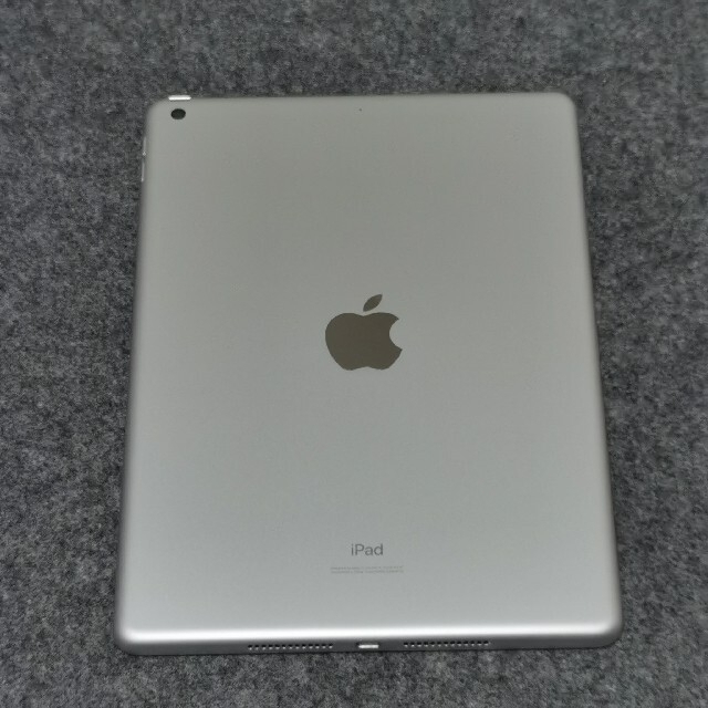 極美品 アップル Apple iPad 第7世代 32GB シルバー 2