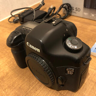 Canon - 【中古】初代Canon EOS 5D 管理① 状態：B(並品) の通販 ...