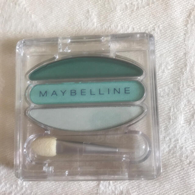 MAYBELLINE(メイベリン)のPAUL＆JOEペーパーリフィル　MAYBELLINE アイシャドウ　新品 コスメ/美容のベースメイク/化粧品(その他)の商品写真