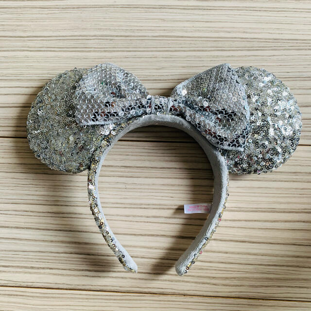 Disney(ディズニー)のスパンコール カチューシャ レディースのヘアアクセサリー(カチューシャ)の商品写真