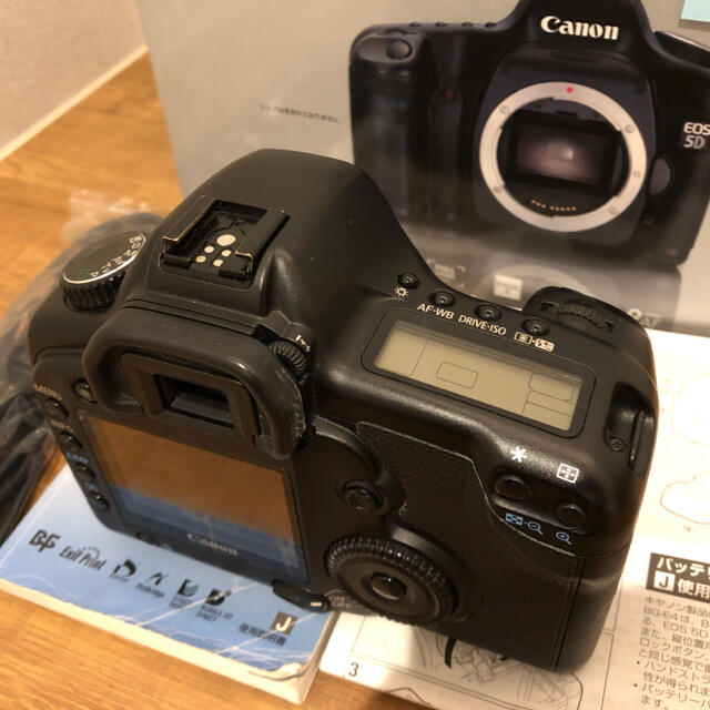 Canon(キヤノン)の【中古】初代Canon EOS 5D 管理③ 状態：C(やや難あり) スマホ/家電/カメラのカメラ(デジタル一眼)の商品写真