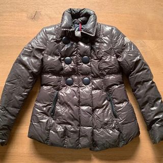 モンクレール(MONCLER)の【美品】MONCLER おしゃれなダウンコート ダウンジャケット(ダウンジャケット)